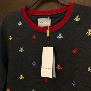 VIP GIFT Gray Gucci Sweater Bee’s